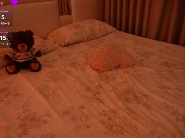 LilyColins's BongaCams show and profile