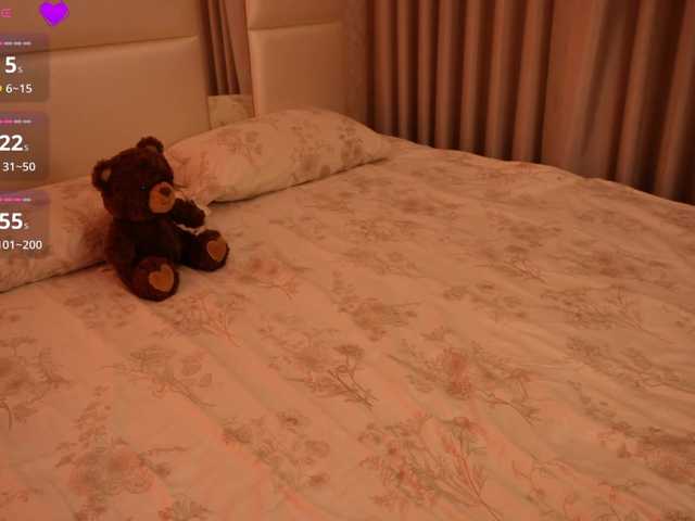 LilyColins's BongaCams show and profile