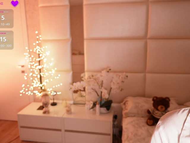 LilyColins's BongaCams show and profile