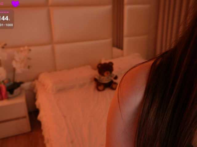LilyColins's BongaCams show and profile