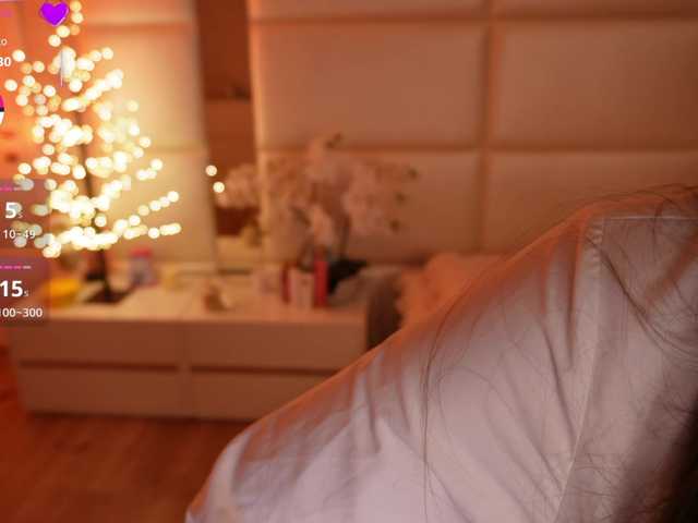 LilyColins's BongaCams show and profile