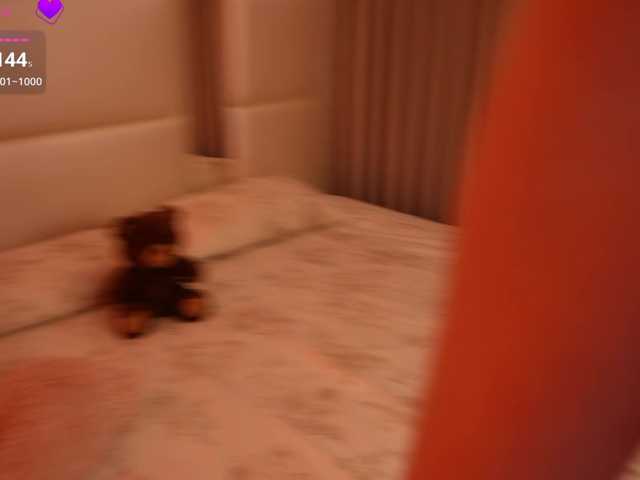 LilyColins's BongaCams show and profile