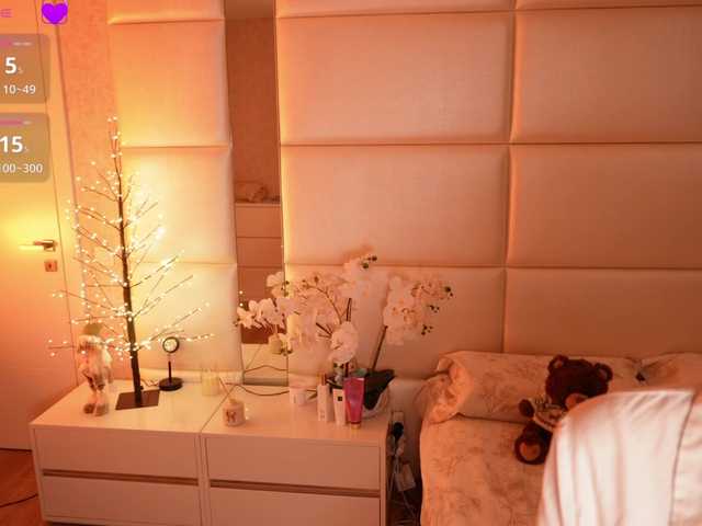 LilyColins from BongaCams