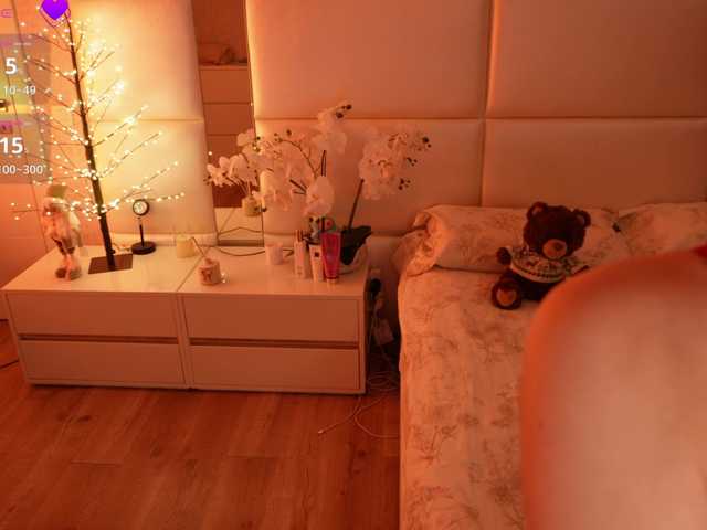 LilyColins from BongaCams