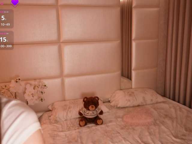 LilyColins's BongaCams show and profile