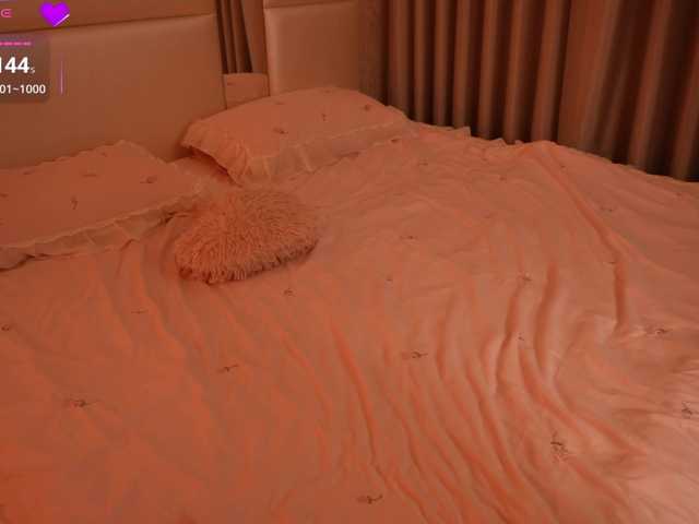 LilyColins's BongaCams show and profile