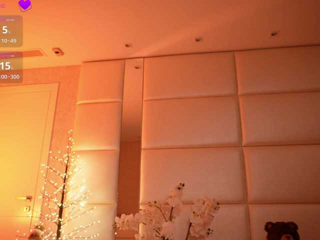 LilyColins's BongaCams show and profile