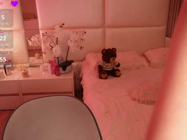 LilyColins's BongaCams show and profile