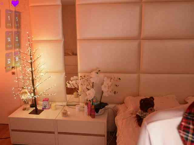 video chat sex LilyColins