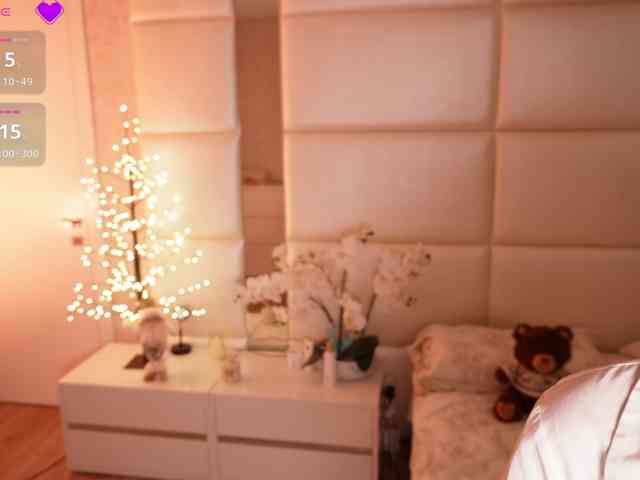 LilyColins Live Webcam on BongaCams