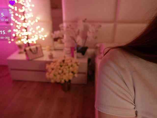 LilyColins Live Webcam on BongaCams