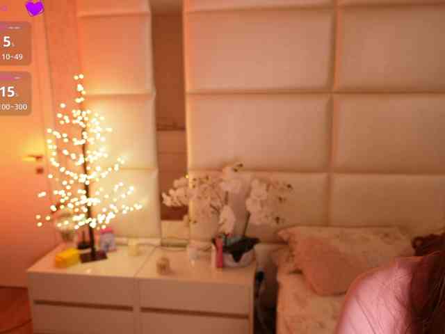 LilyColins LilyColins