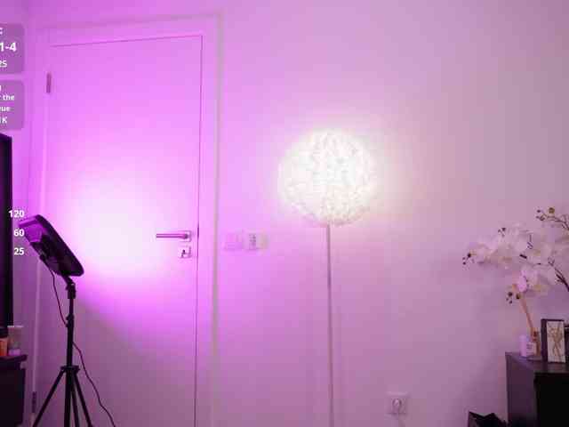 LilyColins webcam