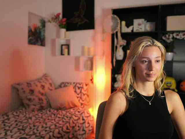 nude chat room Ayahitakayama