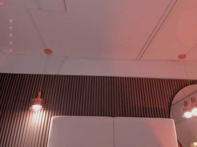 zoewhitte's BongaCams show and profile