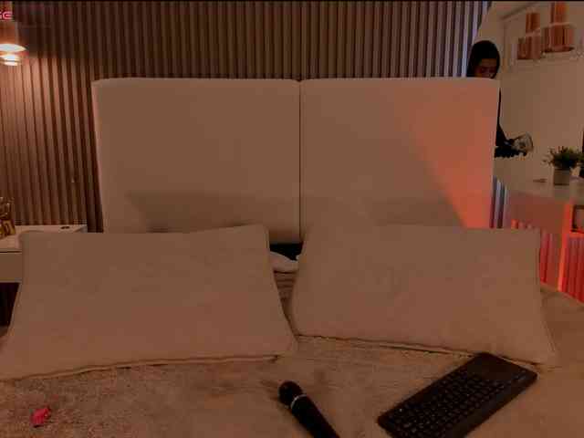 zoewhitte webcam