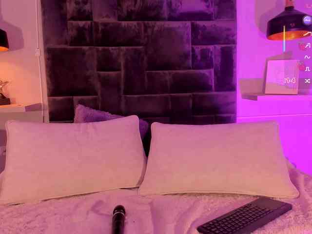 zoewhitte webcam