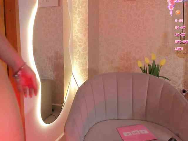 zoewhitte webcam
