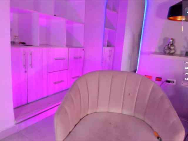 zoewhitte webcam