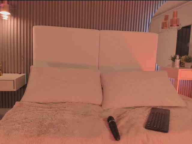 zoewhitte webcam
