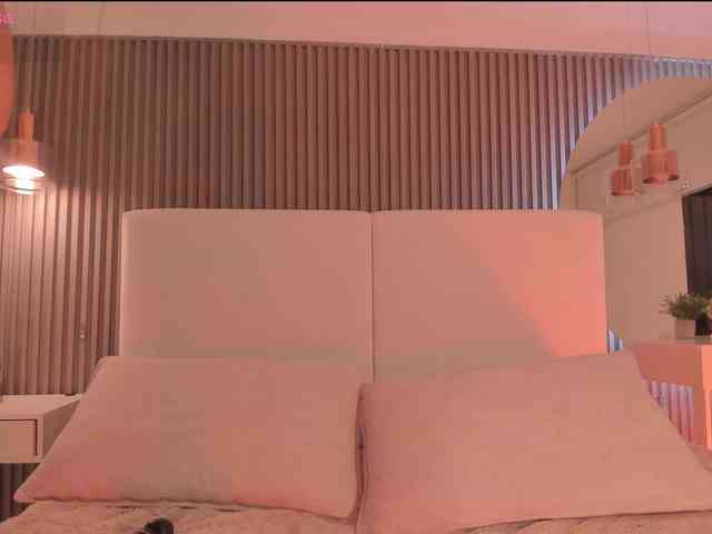 zoewhitte webcam