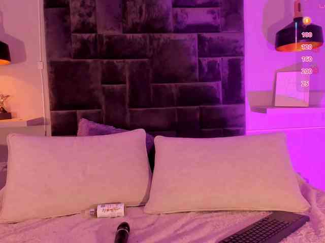 zoewhitte webcam