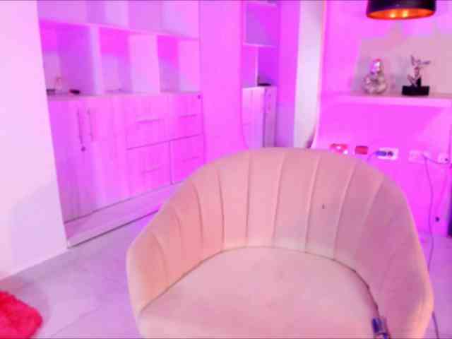 zoewhitte webcam