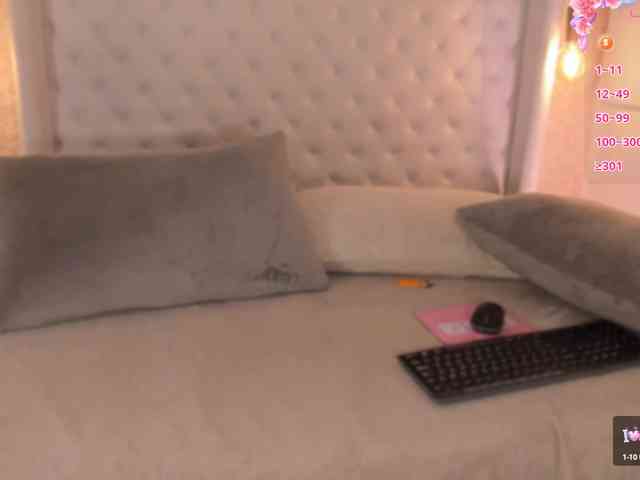 zoewhitte webcam