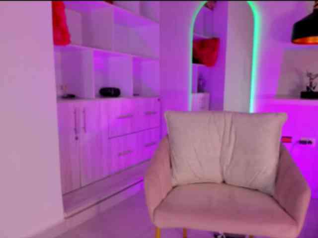 zoewhitte webcam