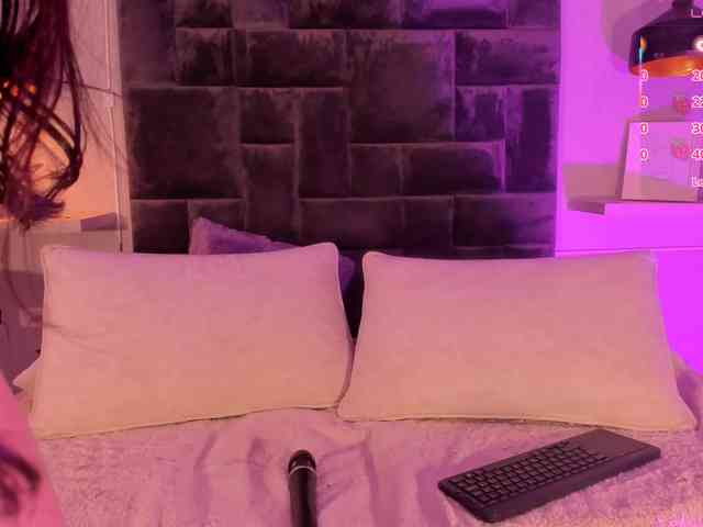 zoewhitte webcam