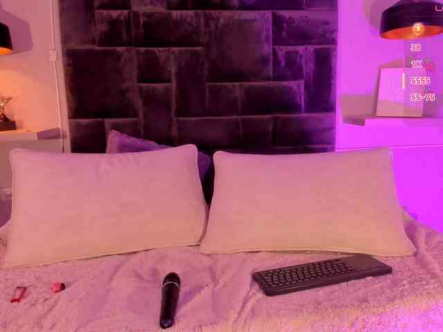 zoewhitte webcam