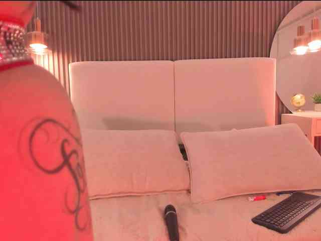 zoewhitte webcam