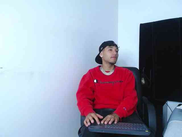 LionHiigh Live Webcam on BongaCams