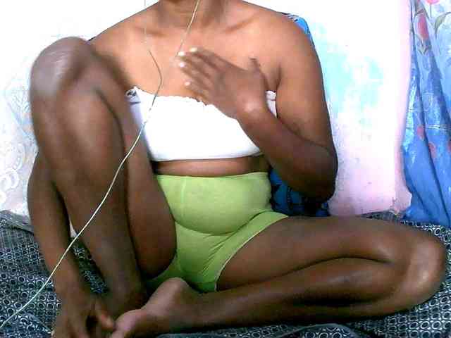 Sexyvaliha webcam