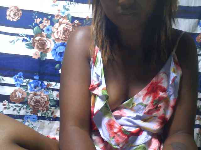 Sexyvaliha webcam