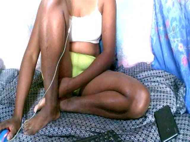 Sexyvaliha webcam