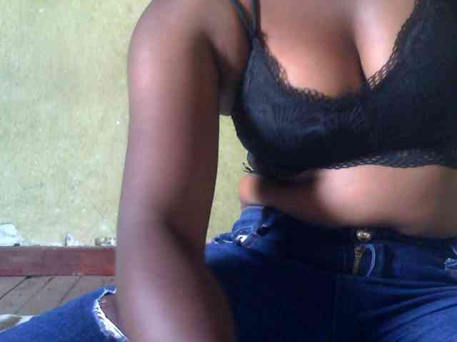 Sexyvaliha webcam