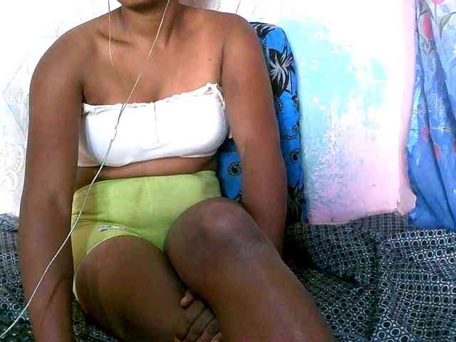 Sexyvaliha webcam