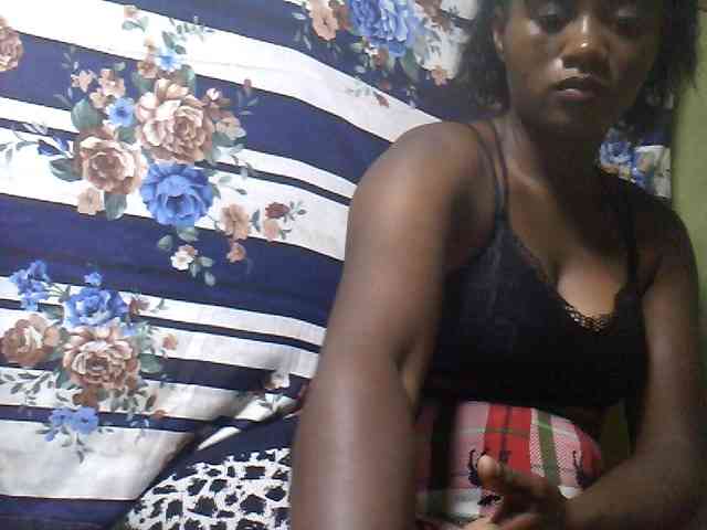 Sexyvaliha webcam