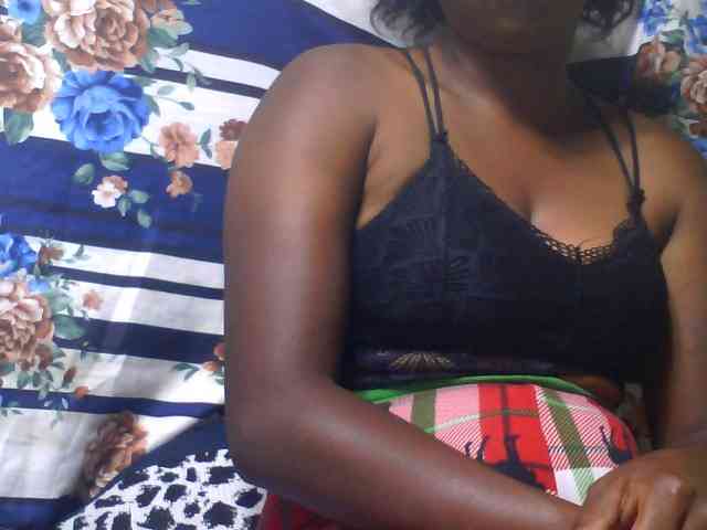 Sexyvaliha webcam