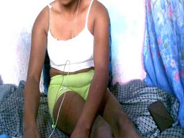 Sexyvaliha webcam