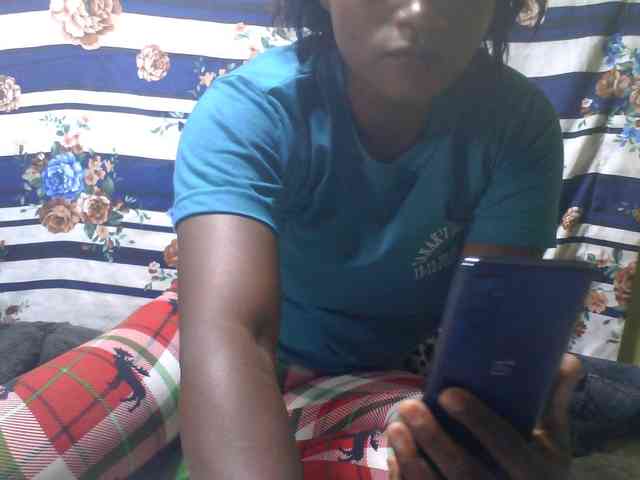Sexyvaliha webcam