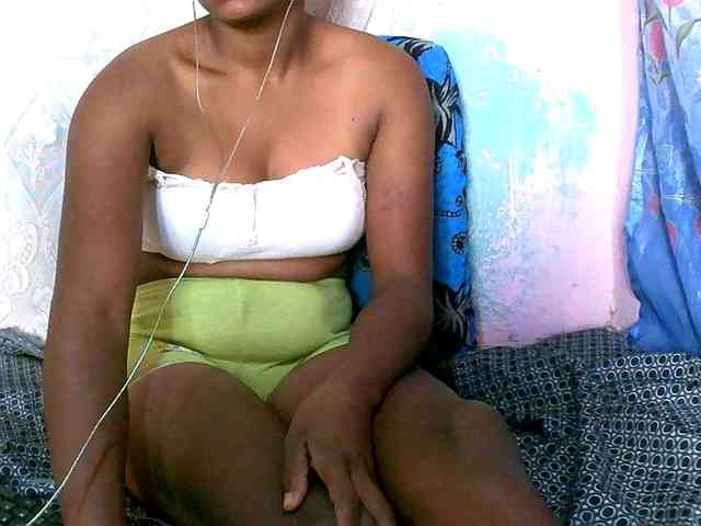 Sexyvaliha webcam
