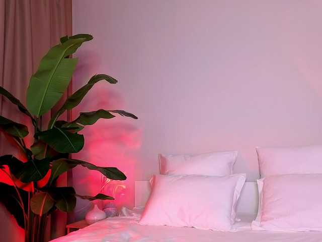 Slemgem's BongaCams show and profile