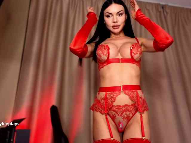 Amyleeplayss webcam