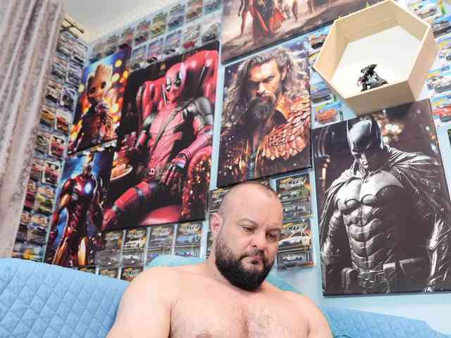 MuscularBear Live Webcam on BongaCams