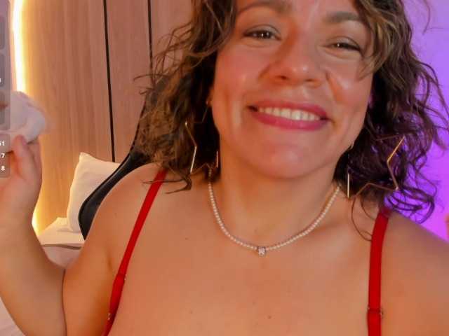 gipsela-gomez's BongaCams show and profile