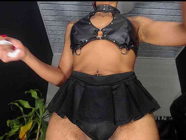 kitie-naughty-hot