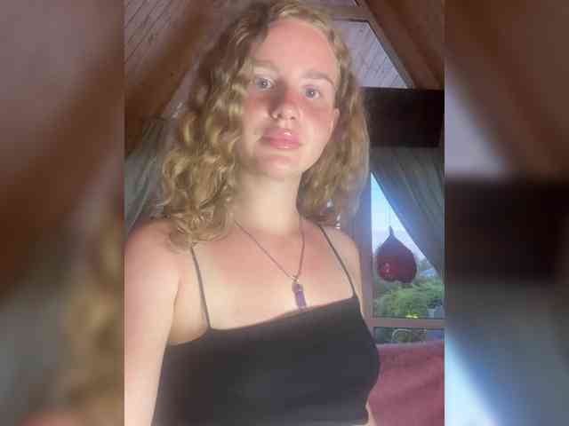 DIRTY_BITCH webcam