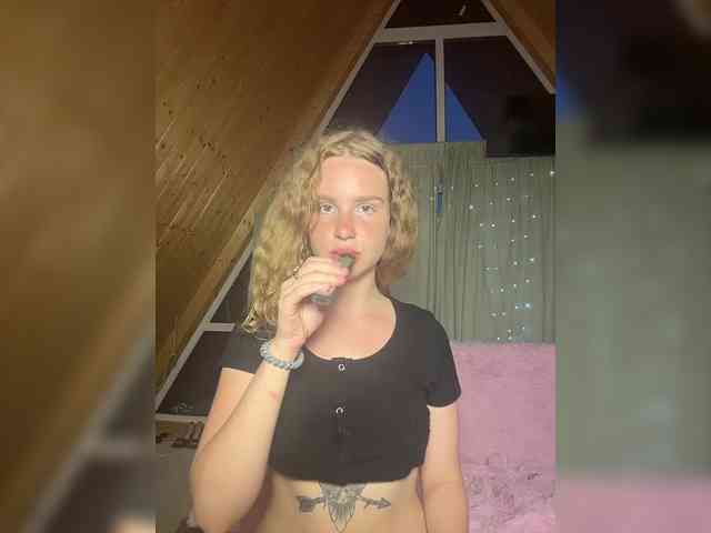 DIRTY_BITCH webcam